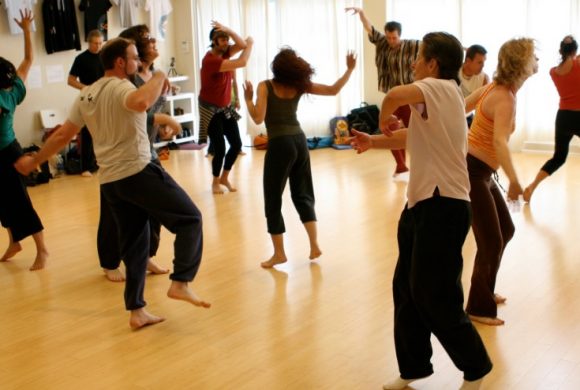 Beneficios de la Biodanza con la práctica continuada. Beneficios de la Biodanza con la práctica continuada.